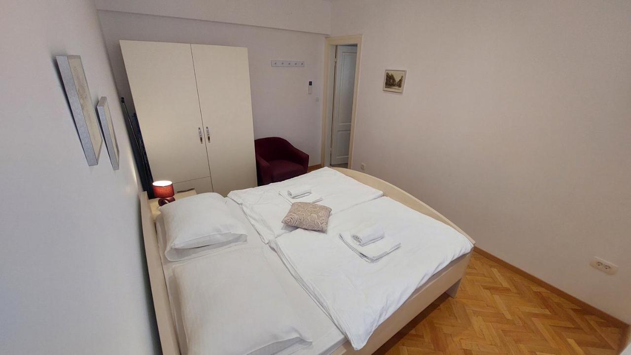 3M Peristil Apartment Split Bagian luar foto