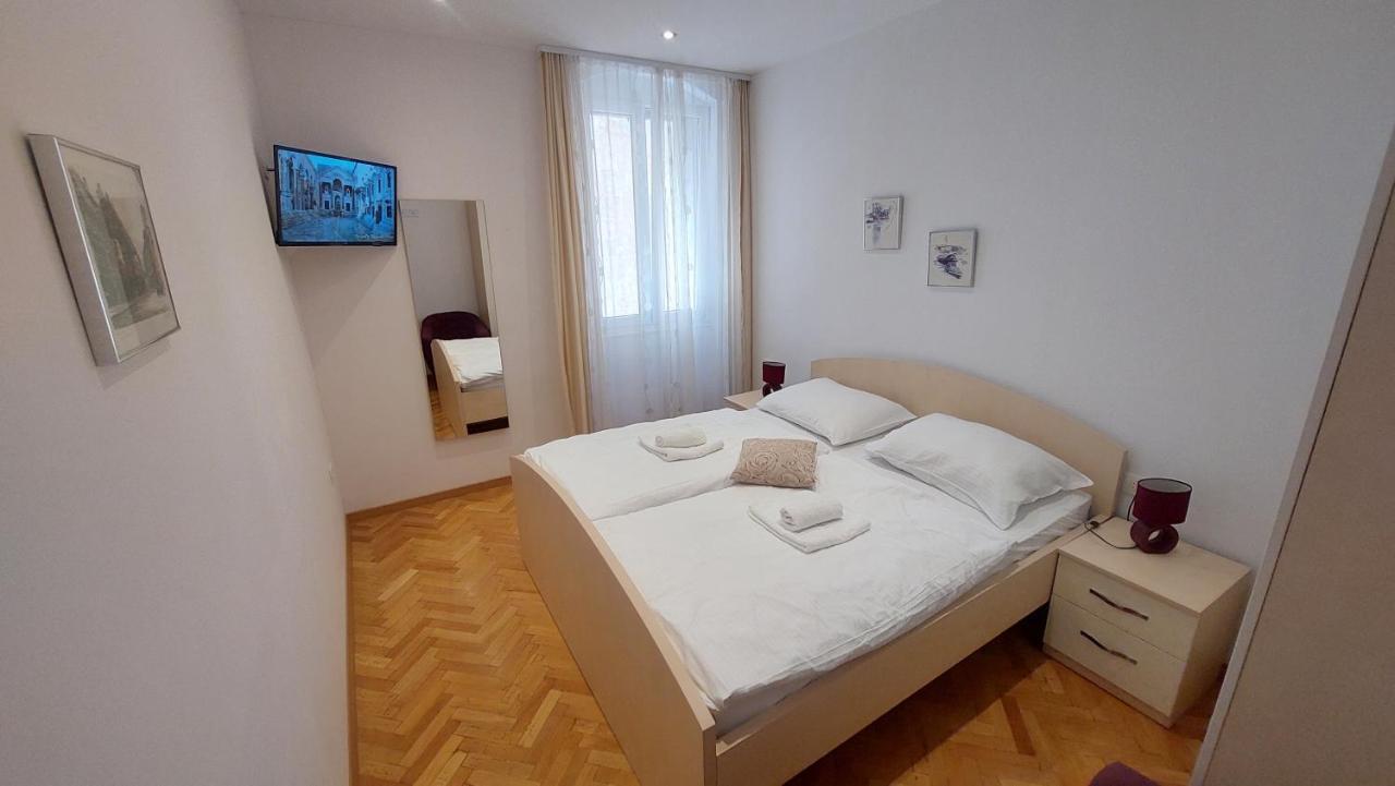 3M Peristil Apartment Split Bagian luar foto