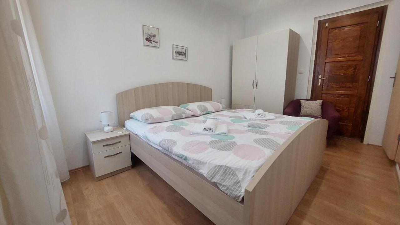 3M Peristil Apartment Split Bagian luar foto