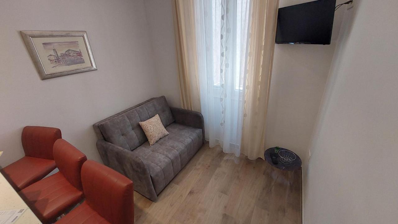 3M Peristil Apartment Split Bagian luar foto