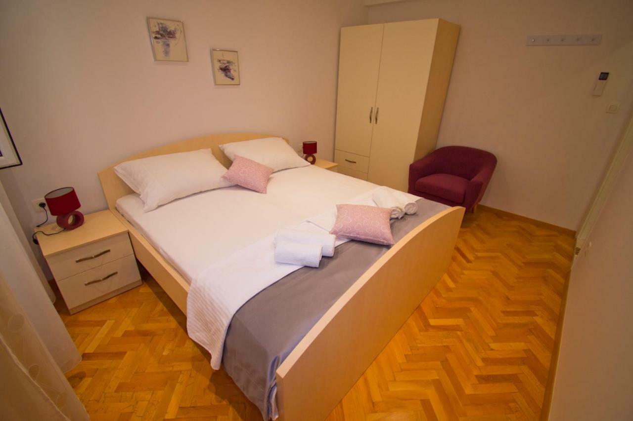 3M Peristil Apartment Split Bagian luar foto