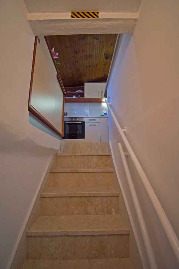 3M Peristil Apartment Split Bagian luar foto